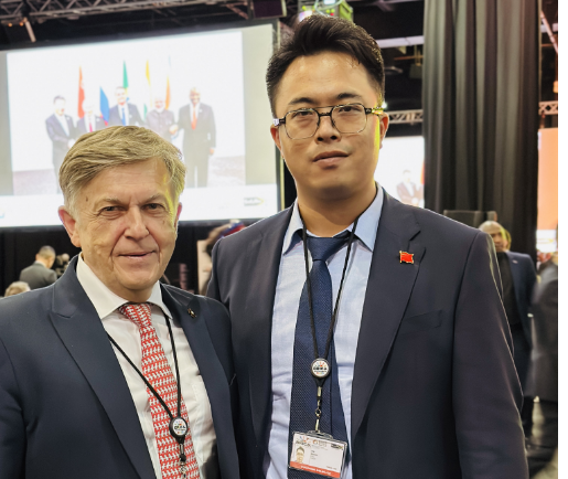 1692943457690835.png 1692943457690835.png